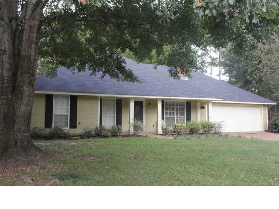 445 Mockingbird Ln, Madison, MS 39110