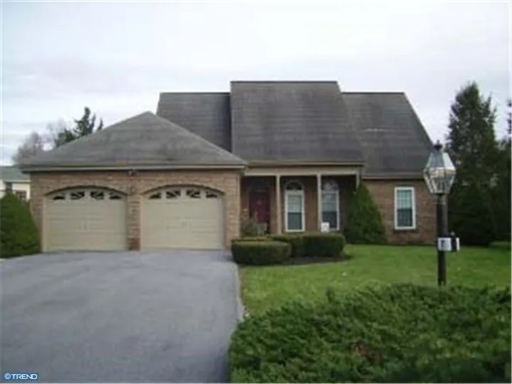 11 Southfield Dr, Lebanon, PA 17042