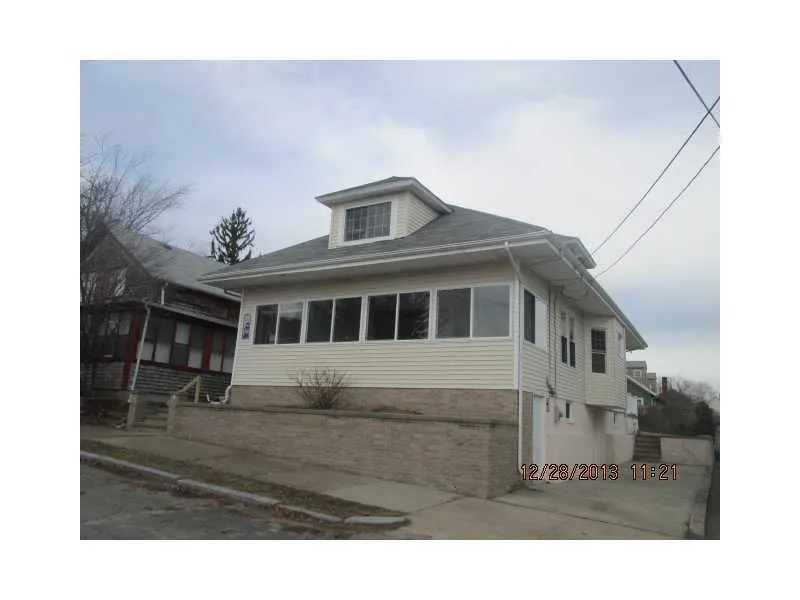 67 Armington St, Cranston, RI 02905