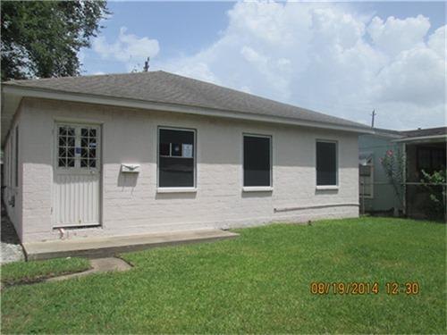 10325 Wiggins St, Jacinto City, TX 77029
