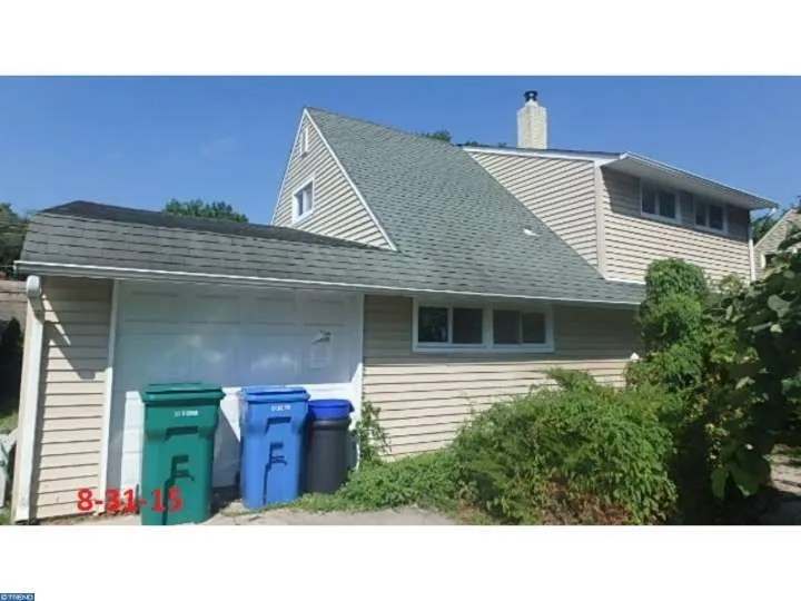 44 Appletree Dr, Levittown, PA 19055