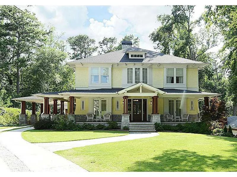 60 Forrest Lake Dr, Atlanta, GA 30327