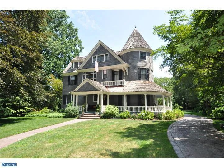 615 Chester Ave, Moorestown, NJ 08057