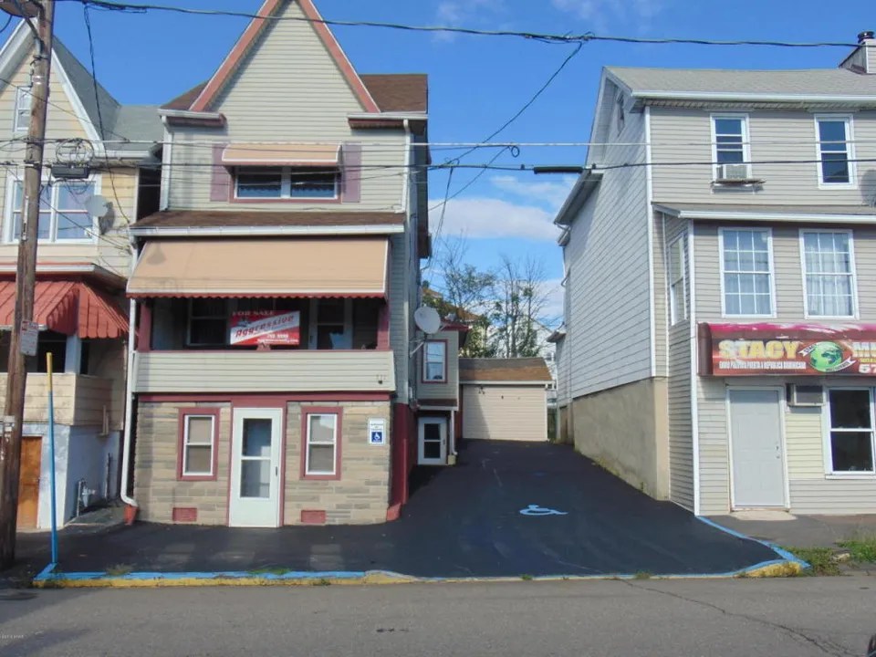 711 Alter St, Hazleton, PA 18201