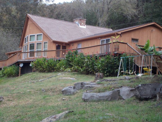 28 Orchard Ln, Chestnut Mound, TN 38552