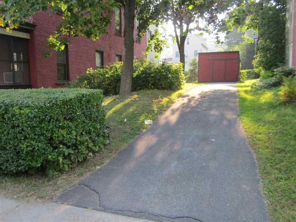 1628 3rd St, Rensselaer, NY 12144