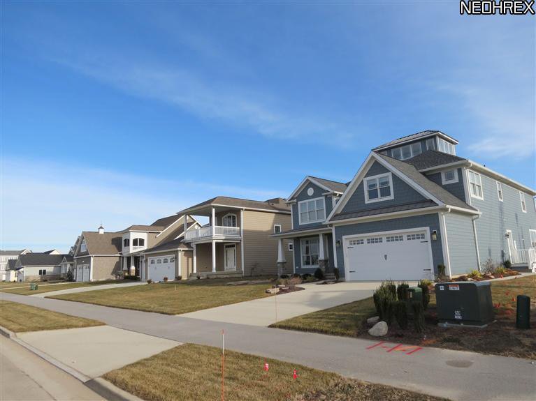 493 Bay Point Blvd, Marblehead, OH 43440