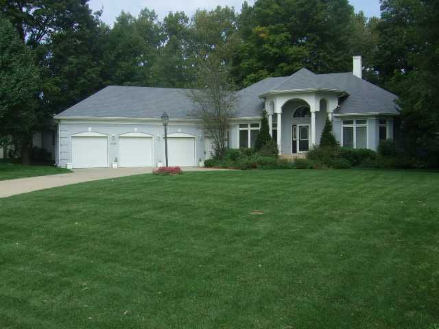 12190 Bridgewater Rd, Indianapolis, IN 46256
