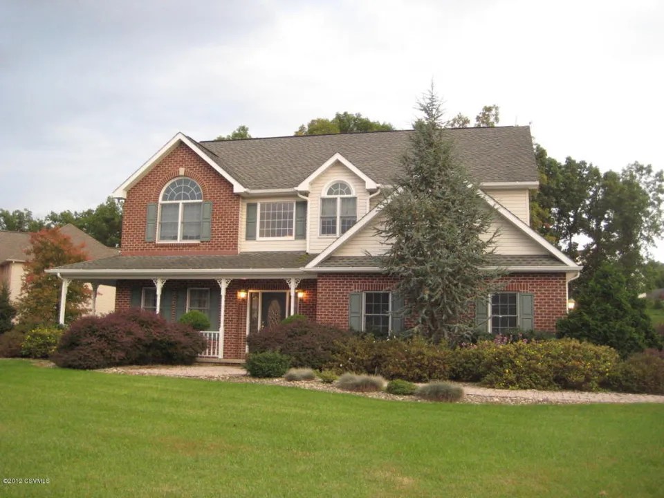 191 Montana Dr, Kulpmont, PA 17834