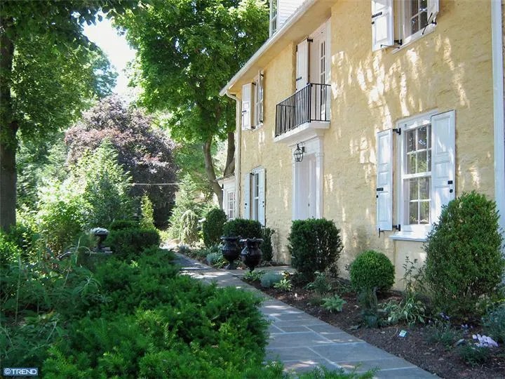 5 Llanalew Rd, Haverford, PA 19041