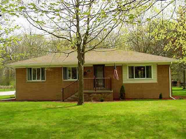1685 S River Rd, Saginaw, MI 48609