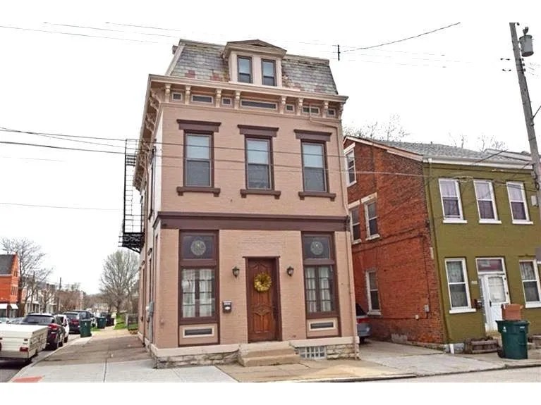 4122 Kirby Ave, Cincinnati, OH 45223