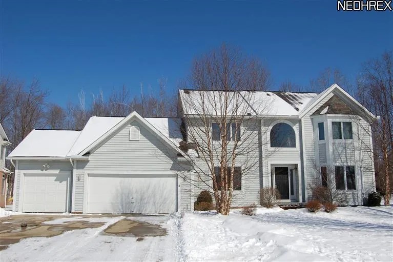 6889 Silkwood Ln, Solon, OH 44139