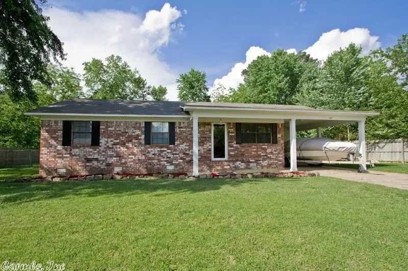 102 Goff St, Beebe, AR 72012