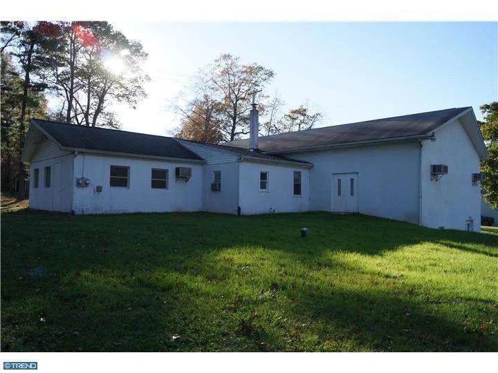 417 Walnut St, Green Lane, PA 18054