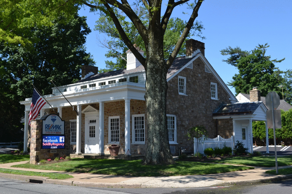 921 Napfle Ave, Philadelphia, PA 19111 349,900