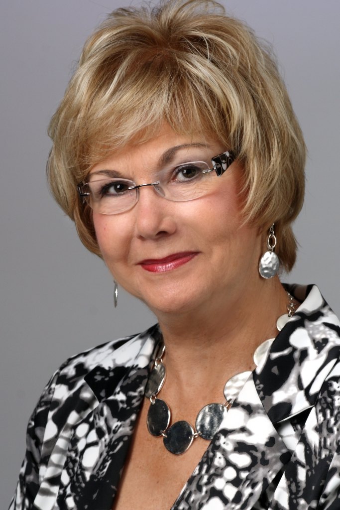 CARLA CLARK Real Estate Agent in Your Area