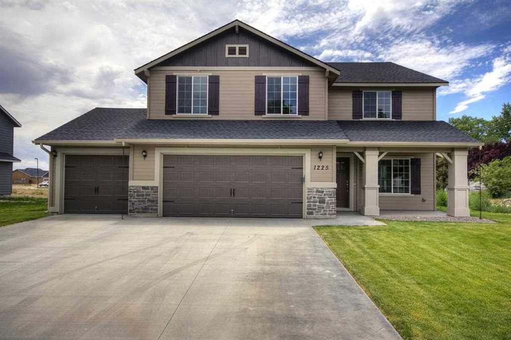 1225 E 15th N, Mountain Home, ID 83647