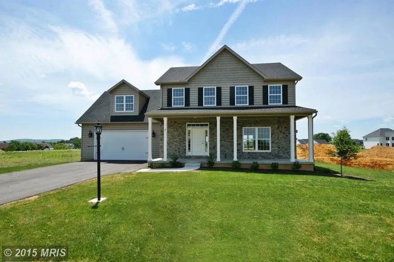 7 Netherby Ln, Carlisle, PA 17015