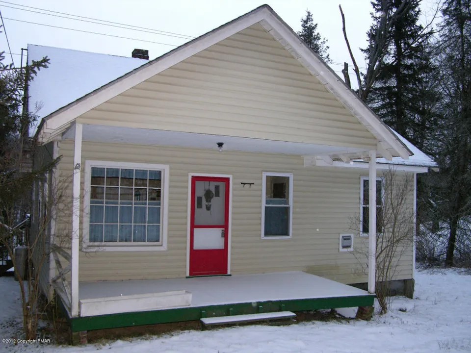 368 Aka 15 Old River Rd, Thornhurst, PA 18424