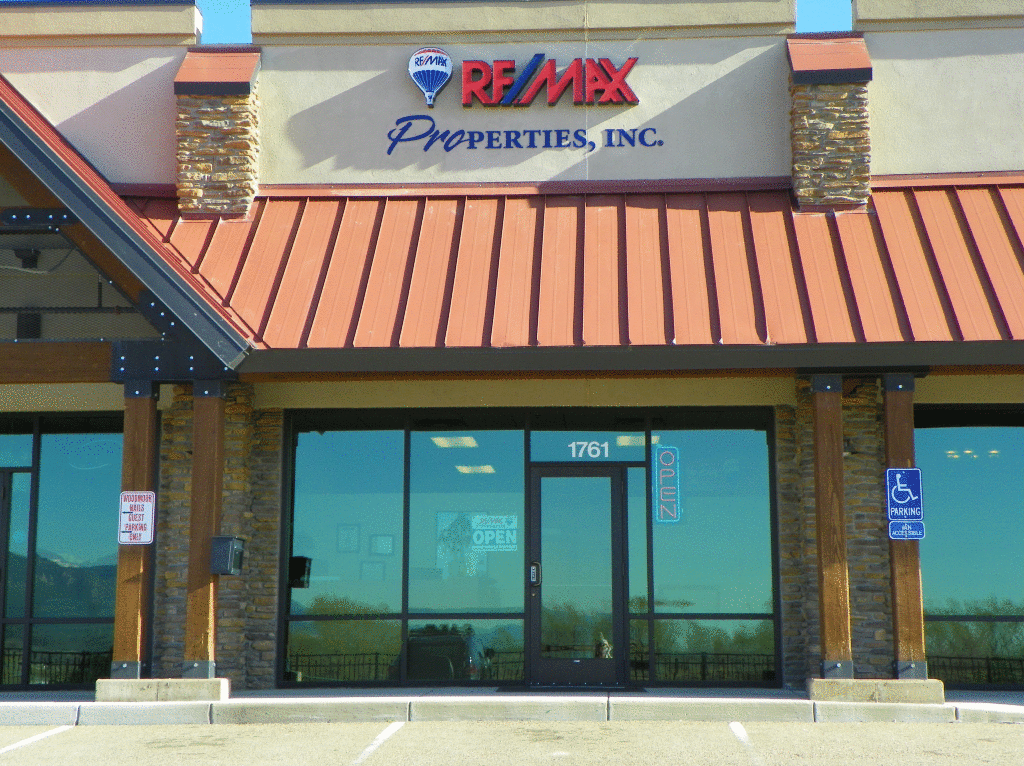 16310 Cherry Crossing Dr, Colorado Springs, CO 80921