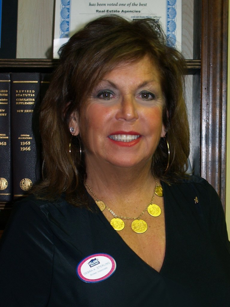 DEBRA STERLING Real Estate Agent in Your Area