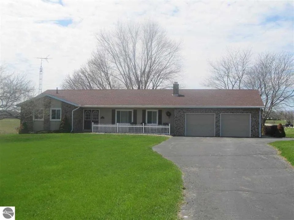 5971 N Crawford Rd, Rosebush, MI 48878
