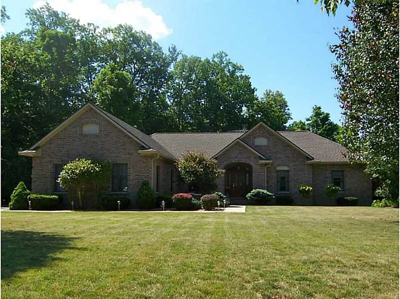 4469 W Pitcher Dr, Trafalgar, IN 46181