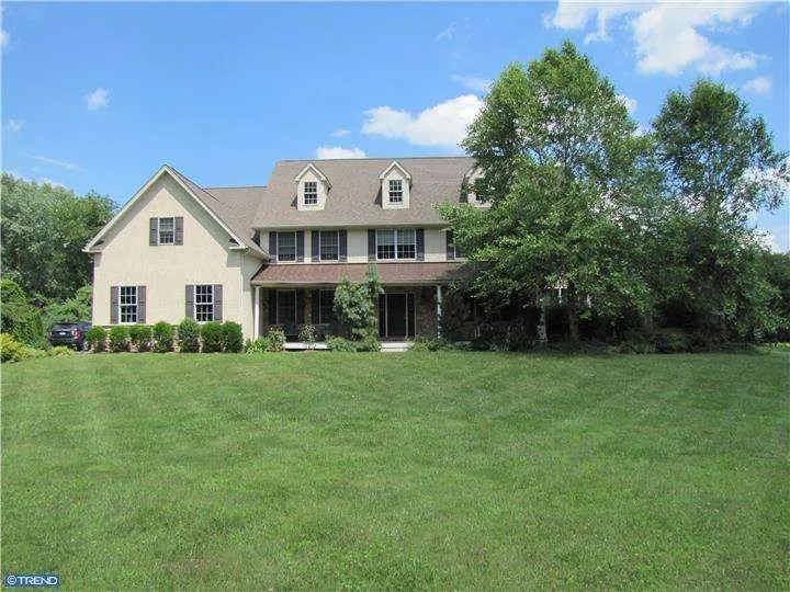 538 Easton Rd, Riegelsville, PA 18077