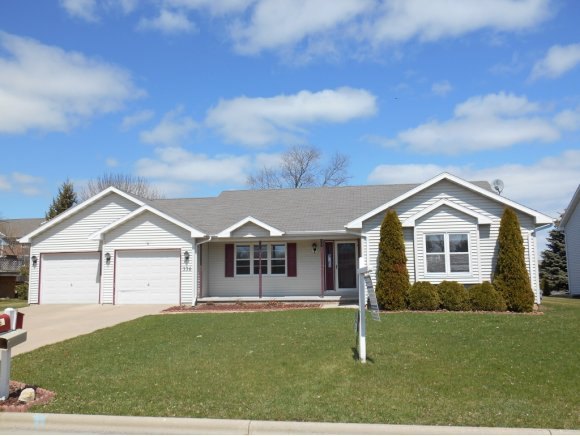 336 Omaha Ave, Neenah, WI 54956