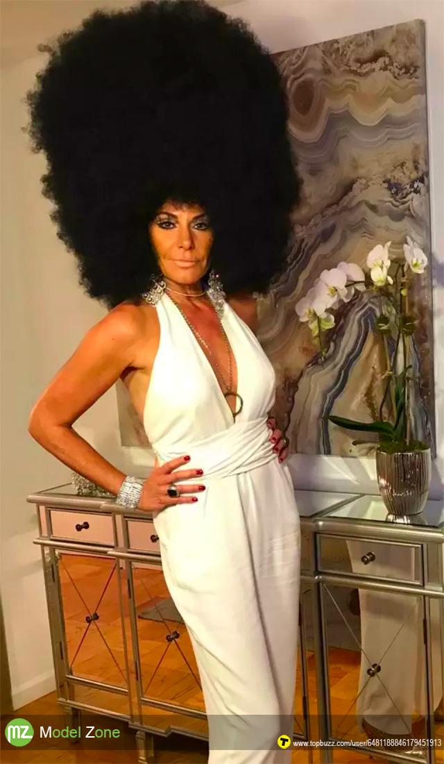 Luann de Lesseps dressed as Diana Ross._国际_蛋蛋赞