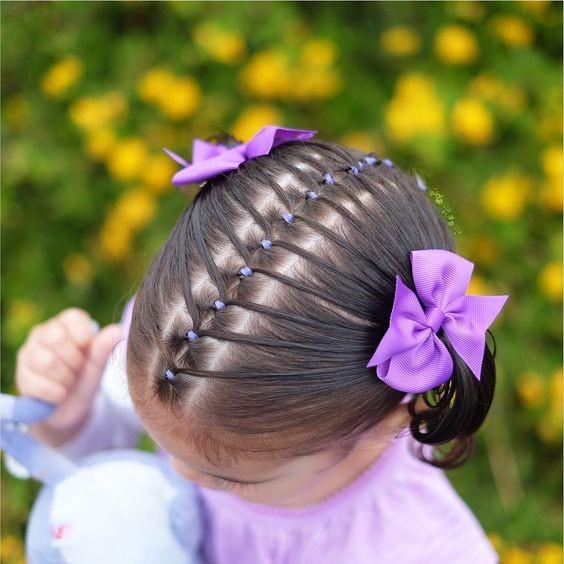 Hairstyles For Children With Elastic Bands of Different Color Trends of 2018_国际_蛋蛋赞