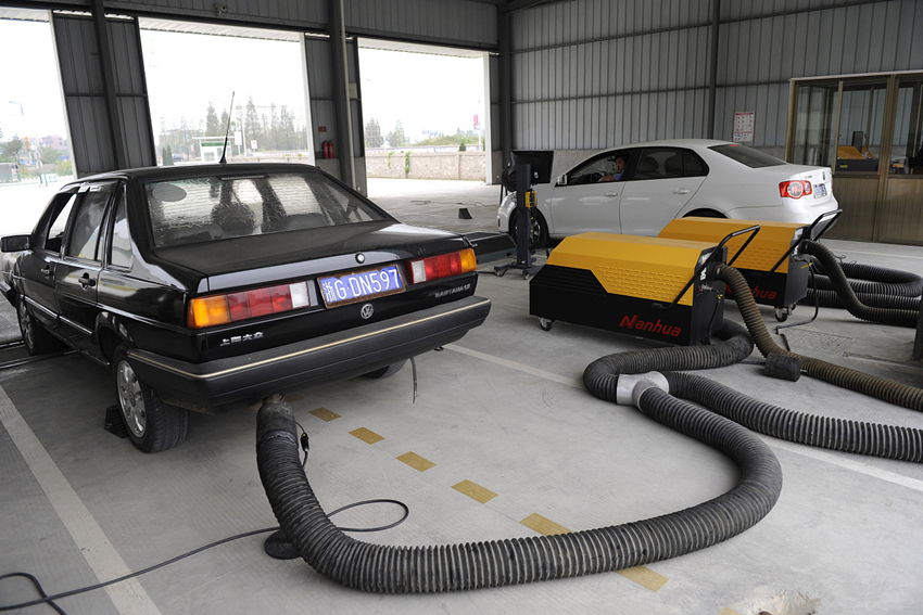 The exhaust from the annual inspection of the vehicle is unqualified