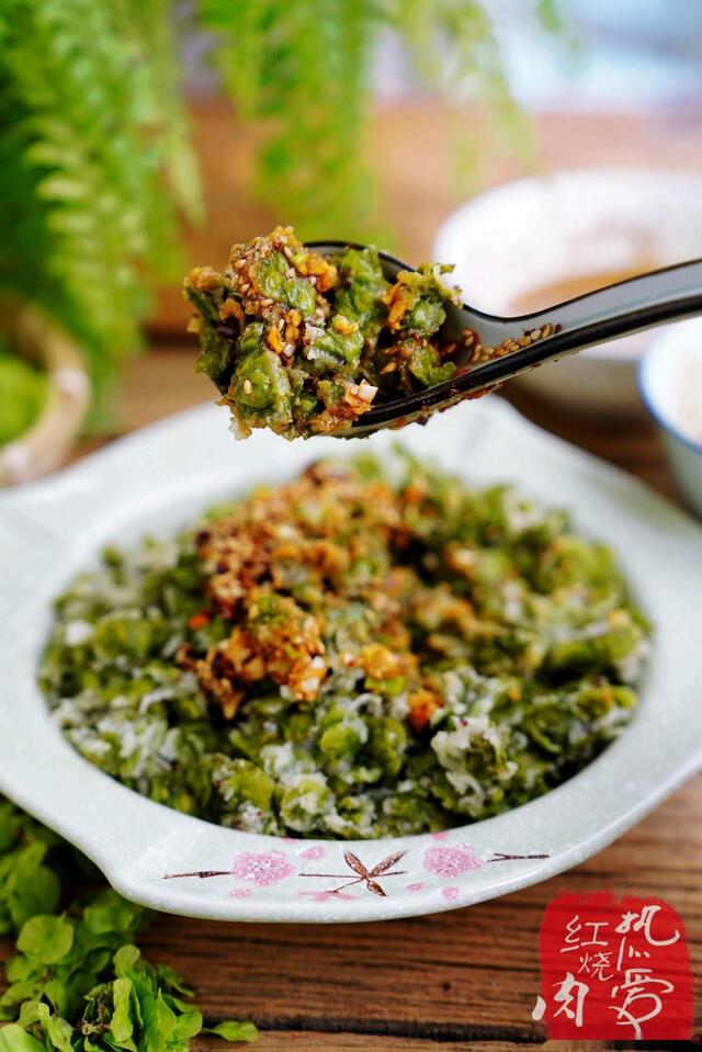 雖然沒有一粒米它卻叫做飯，澆上蒜汁和辣油味道真不錯，你吃過嗎