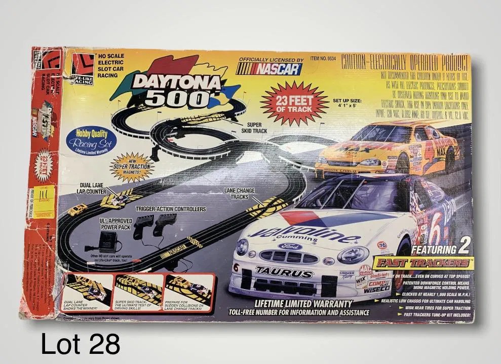 Nascar Daytona 500 Ho Scale Electric Slot Car Race Track