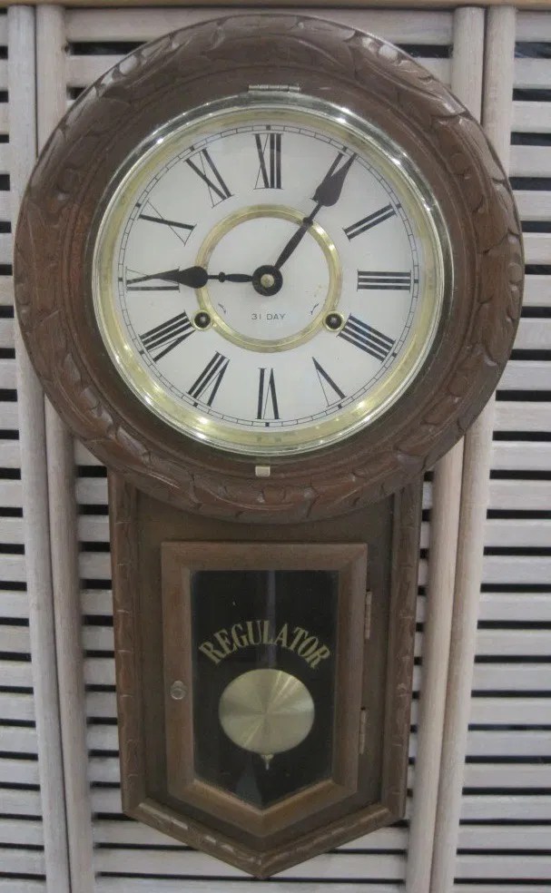 132 Regulator 31 Day Wall Clock