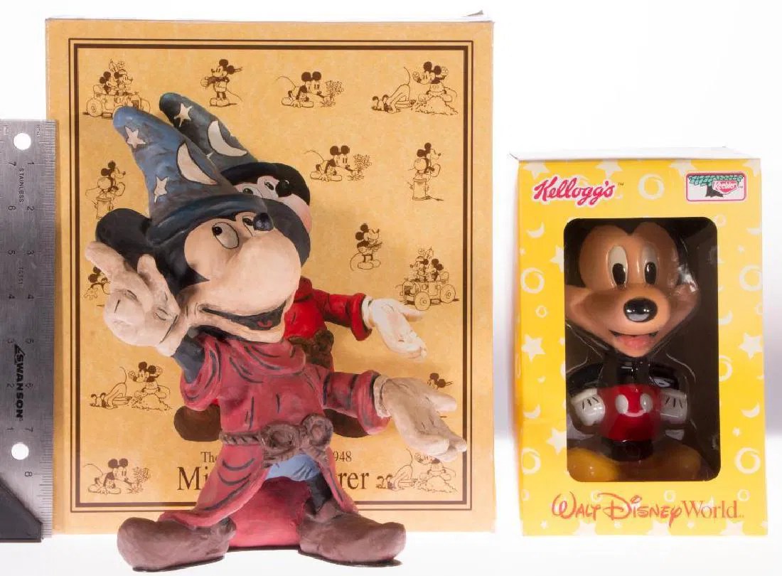 DISNEY COLLECTIBLES