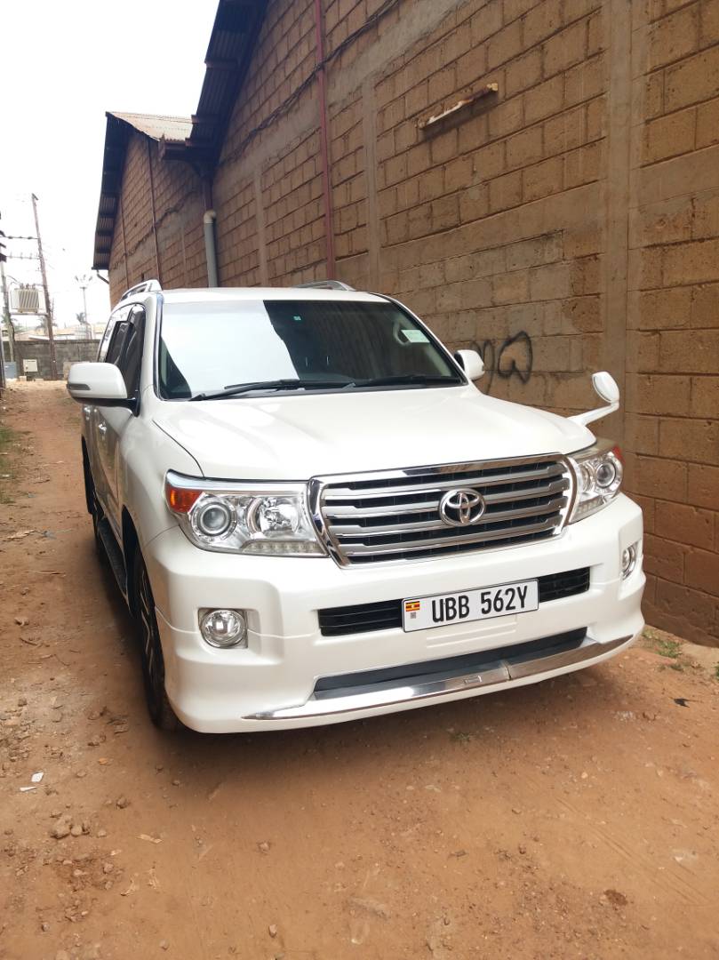 The Toyota Land Cruiser V8, Wedding Car Hire Uganda Photos