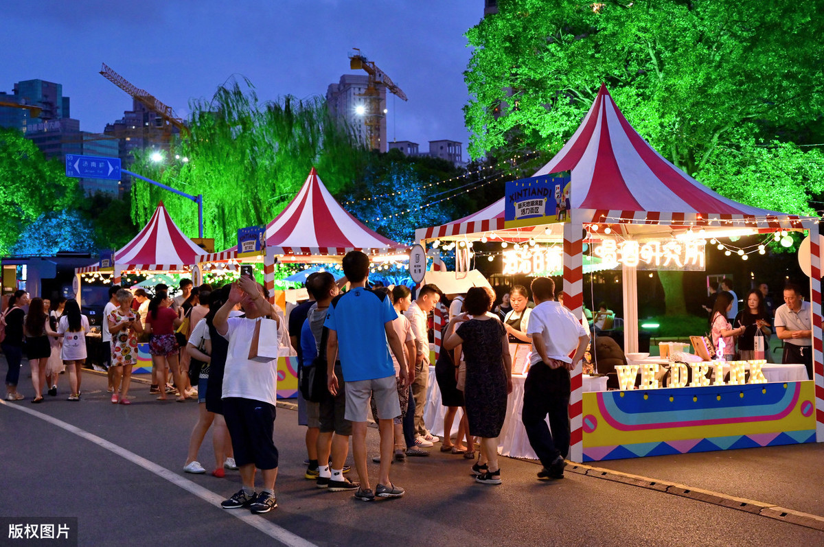 夜市摆摊卖小吃去哪摆最好_培训