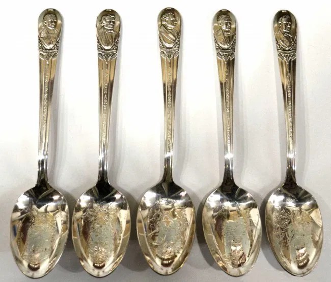 369 WM ROGERS PRESIDENTIAL SILVER PLATE SPOON SET Lot 369