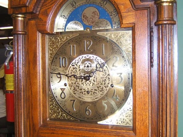 7187 HOWARD MILLER GRANDMOTHER CLOCK 58TH ANNIV EDITI Lot 7187