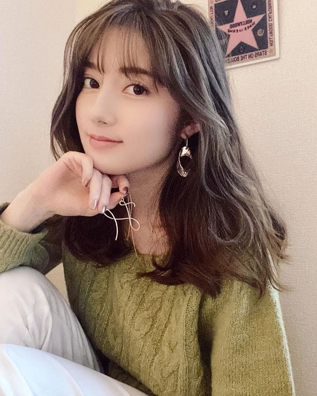 Japanese mixedrace model demonstrates gentle sister outfit iMedia