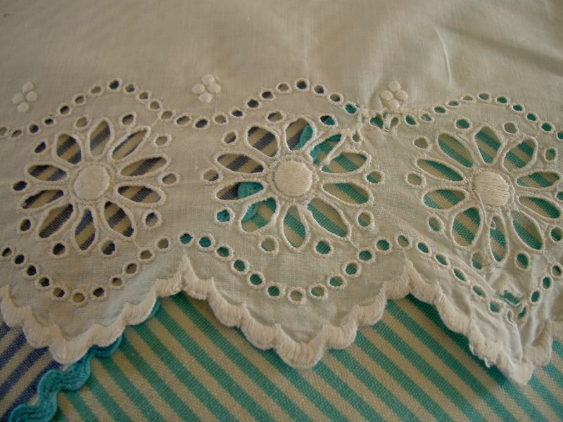 Ruban broderie anglaise Vêtement Femme sur EnPerdreSonLapin