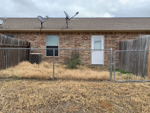 979 Dilley Street Unit 967, Kingsland, TX 78639 Rental Listing