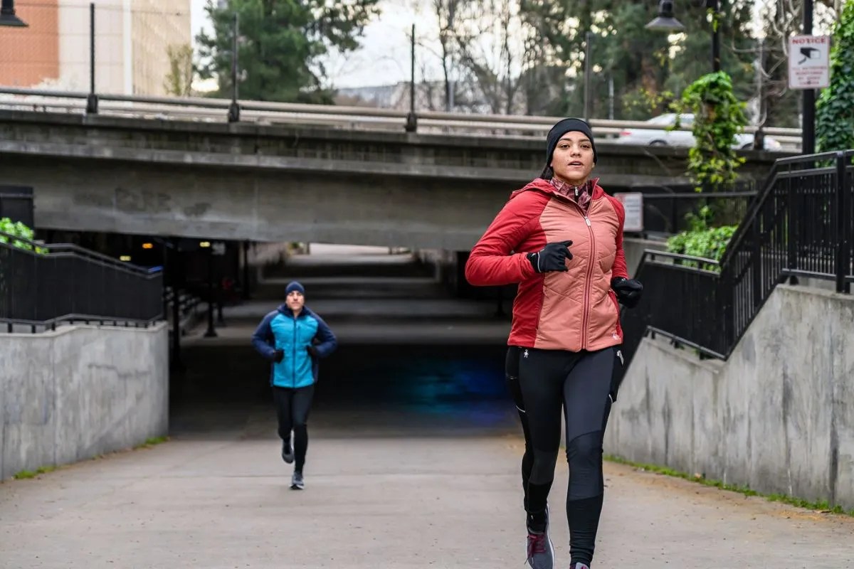 9 Best Running Gloves For Cold Weather in 2024