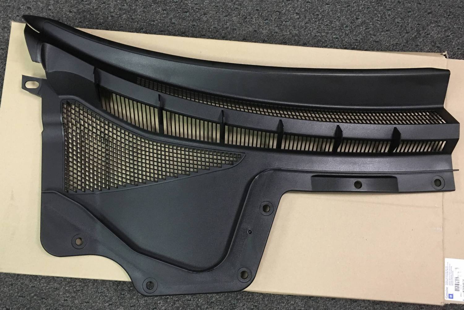 92184976 Air Inlet Grille Panel GM (General Motors)