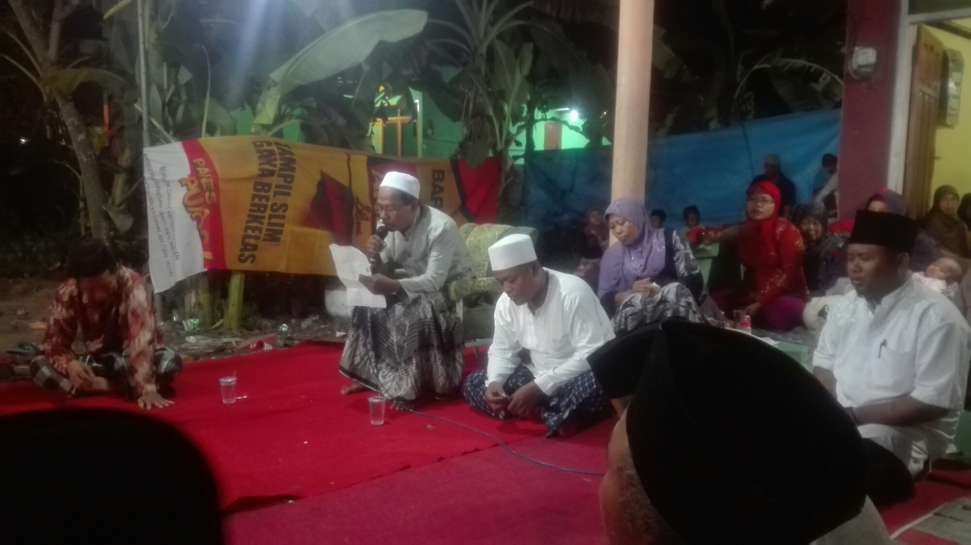 Siapakah yang memimpin tahlil ketika Rosululloh dan Imam Syafi’i wafat
