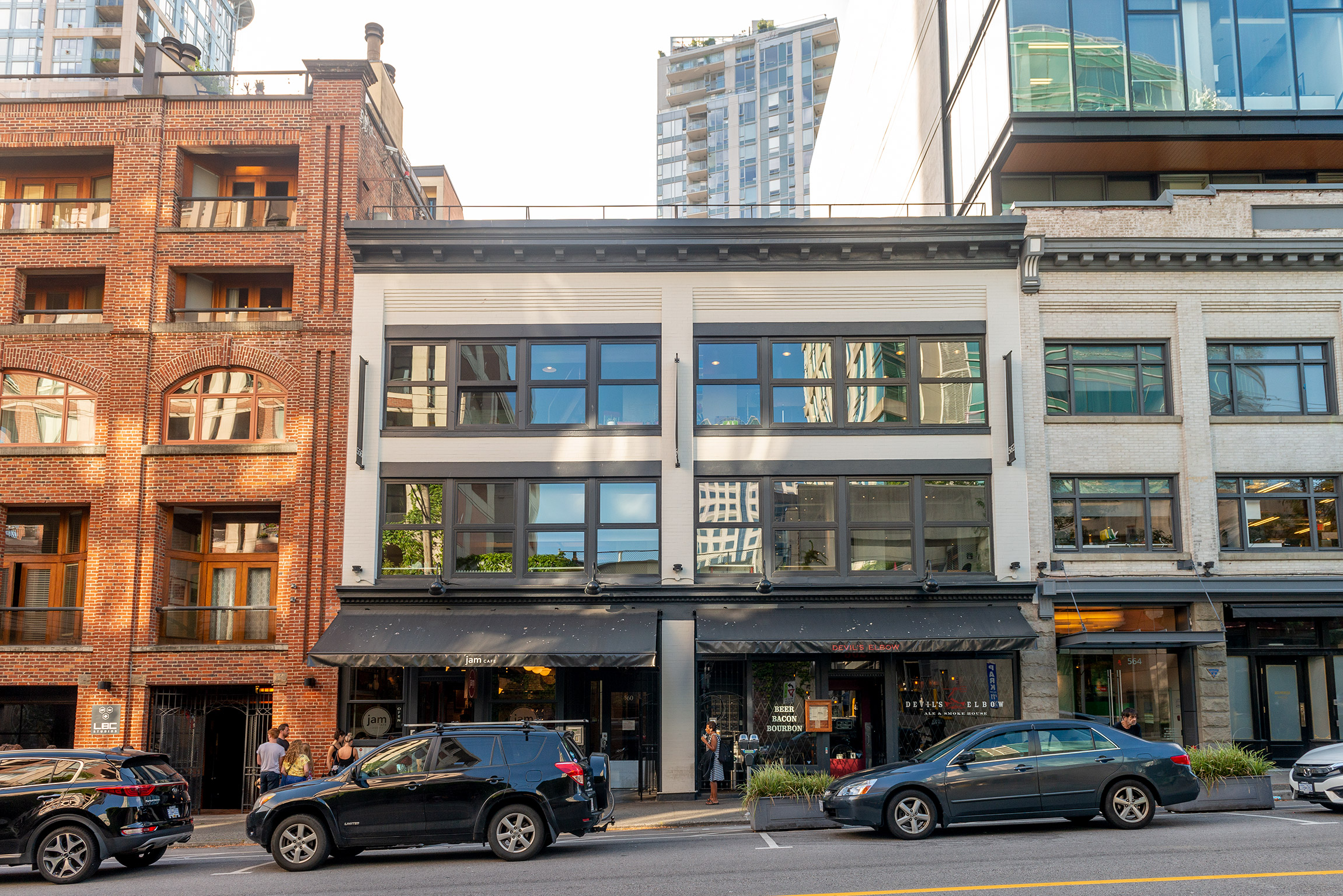 560 Beatty St Office & Retail Building Pacific Reach