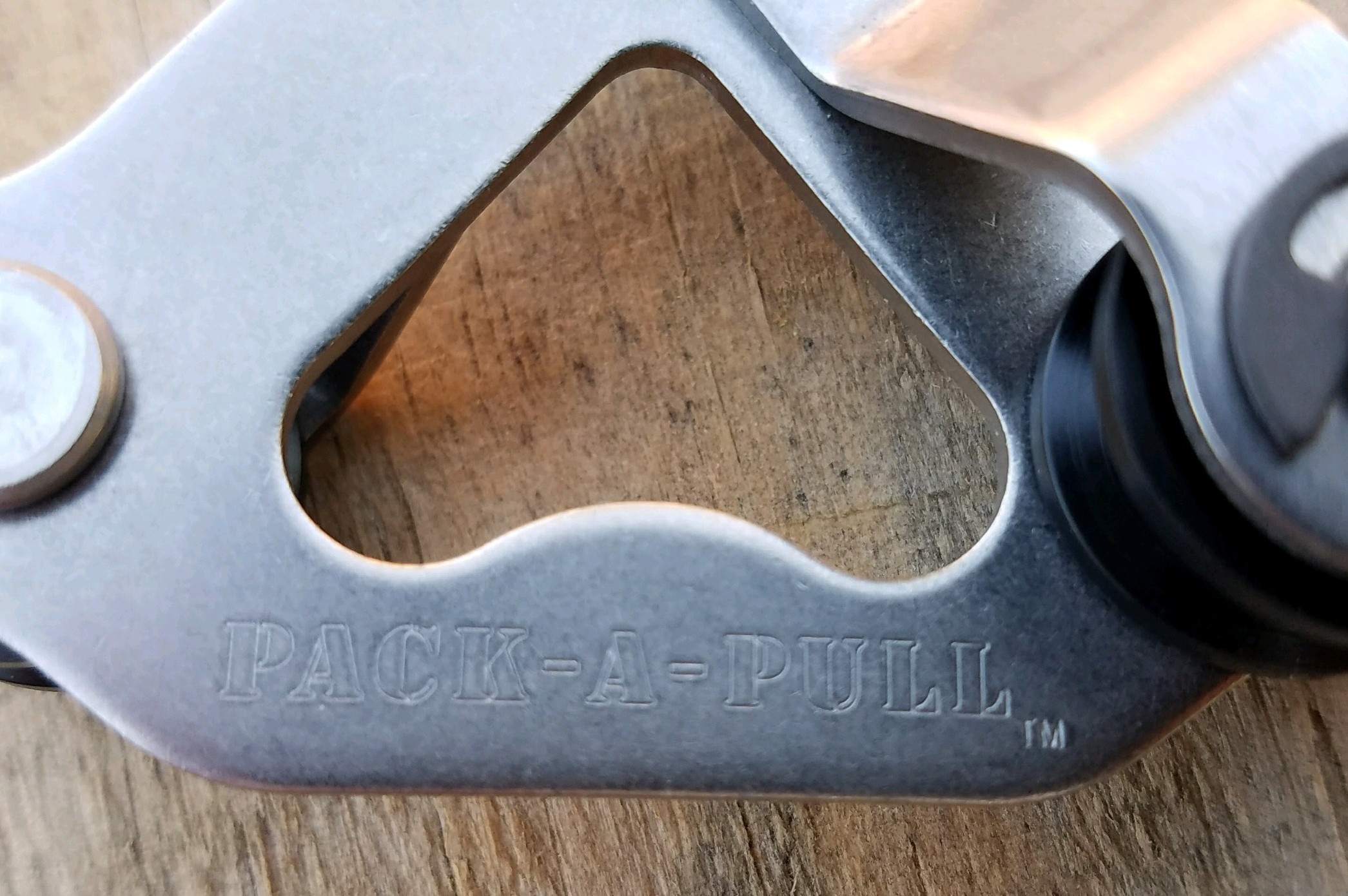 Ultralight block and tackle, paracord pulley system PACKAPULL