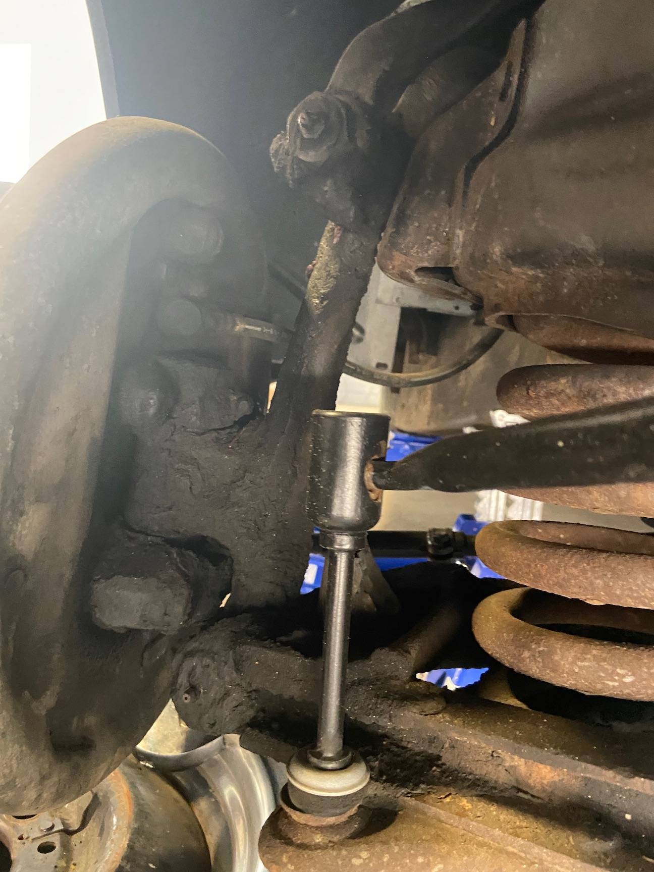 Hard Clunk and Pulling in right front wheel [PostWar (194654